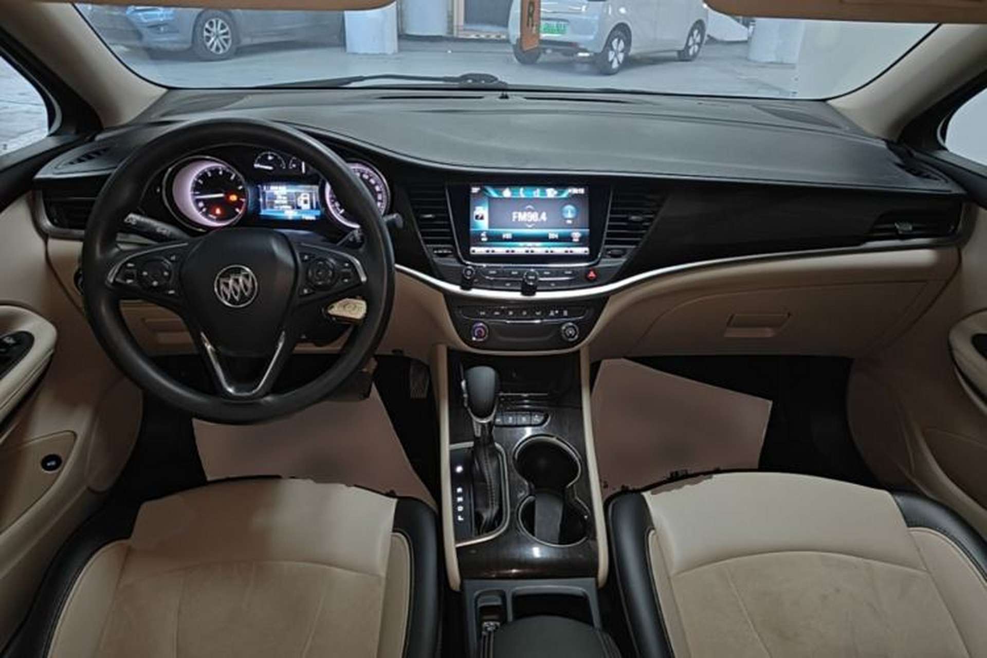 Used Buick Verano 2018 Sedan 15S Automatic Leading Model Center Console