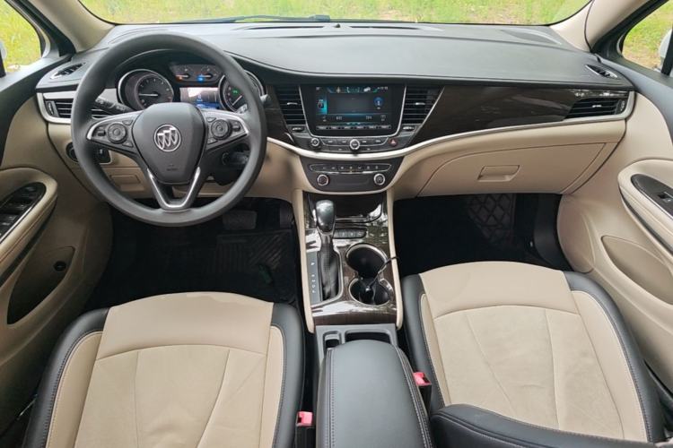 Used Buick Verano 2018 Sedan 15S Automatic Leading Model Center Console