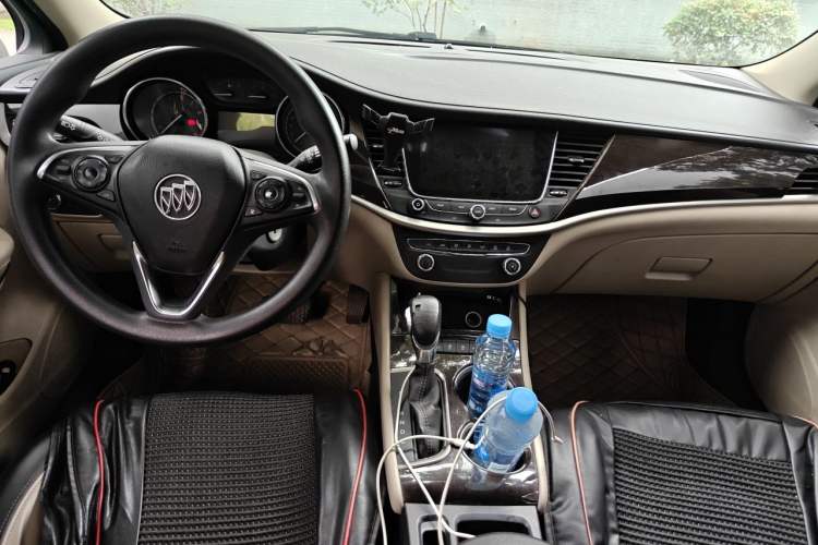 Used Buick Verano 2018 Hatchback 15S Automatic Leading Model Center Console