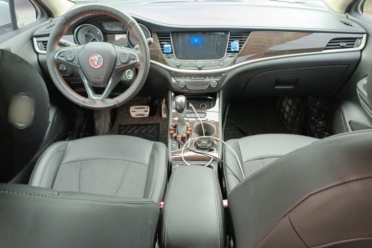 Used Buick Verano 2018 Sedan 20T Dual-Clutch Leading Model Center Console