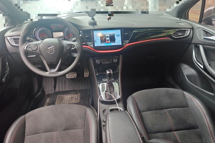 Used Buick Verano 2018 Hatchback GS 20T Dual-Clutch Leading Model Center Console