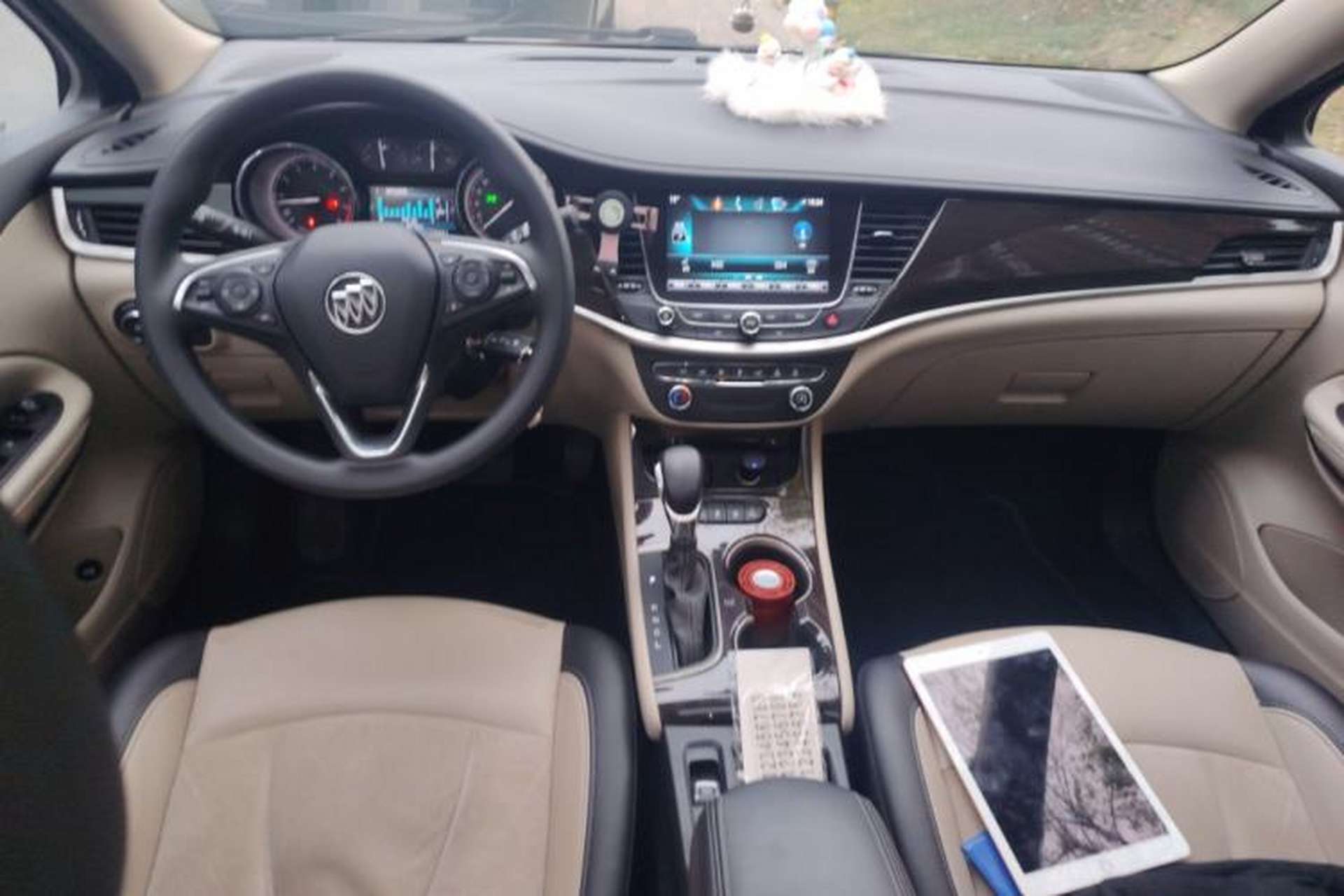 Used Buick Verano 2018 Sedan 15S Automatic Leading Model Center Console