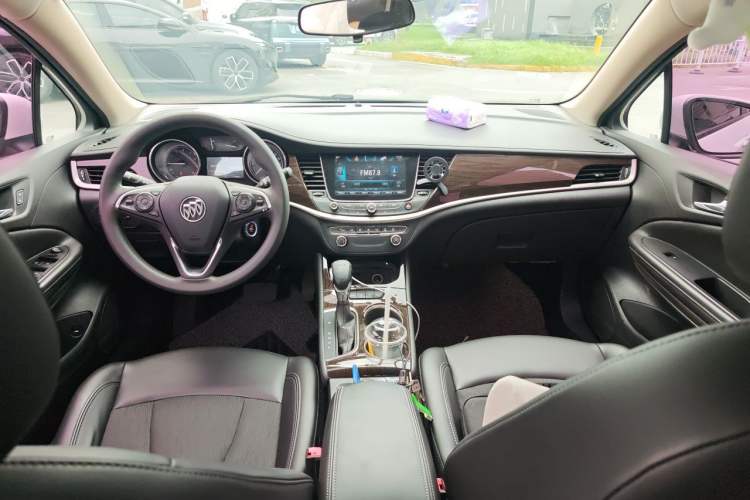 Used Buick Verano 2018 Sedan 20T Dual-Clutch Leading Model Center Console