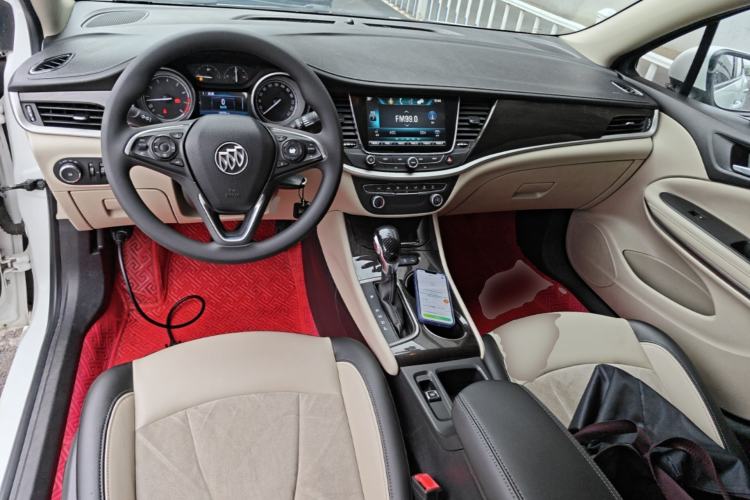 Used Buick Verano 2018 Sedan 15S Automatic Leading Model Center Console