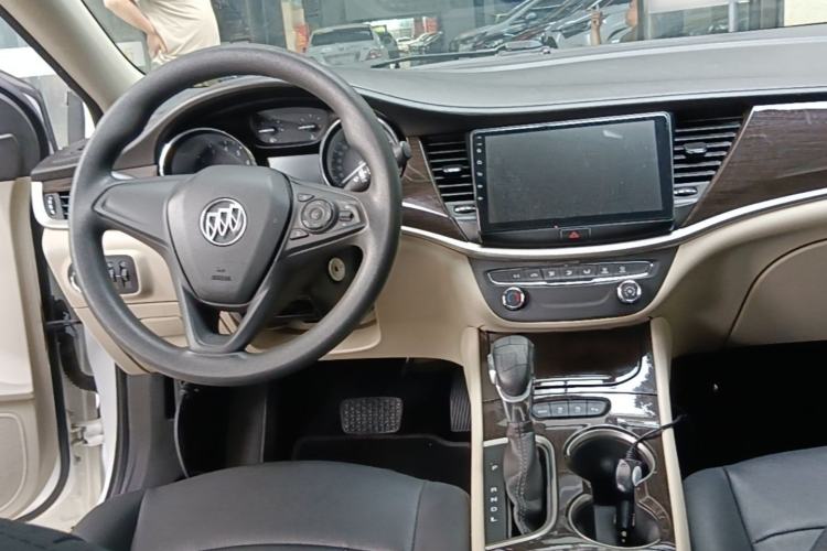 Used Buick Verano 2018 Sedan 15S Automatic Entry Model Center Console