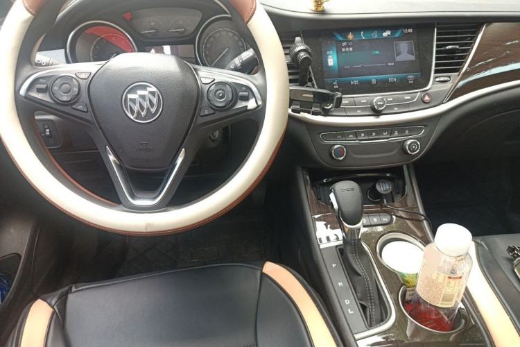 Used Buick Verano 2018 Sedan 20T Dual-Clutch Leading Model Center Console