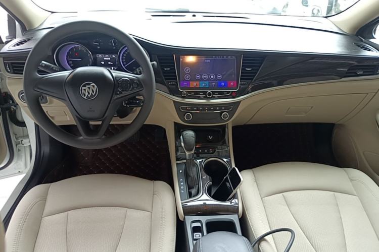Used Buick Verano 2018 Sedan 15S Automatic Entry Model Center Console
