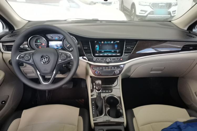 Used Buick Verano 2018 Sedan 15S Automatic Leading Model Center Console