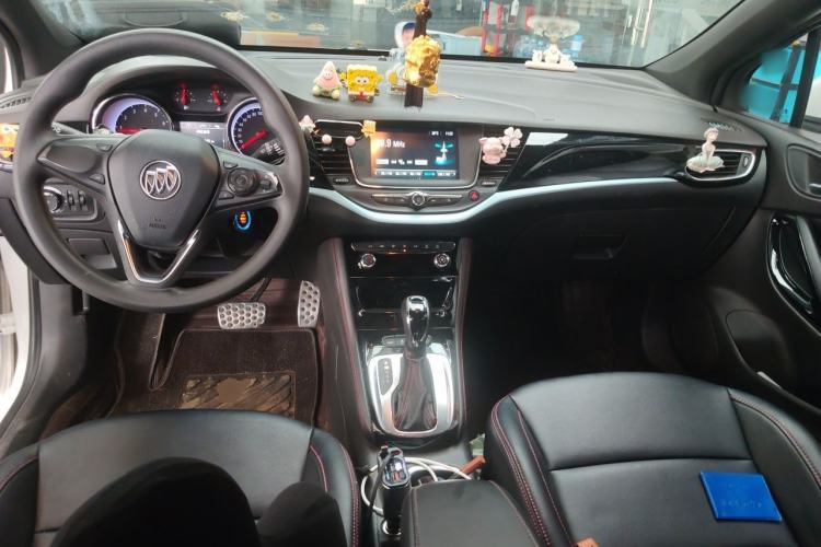Used Buick Verano 2018 Hatchback GS 20T Dual-Clutch Progressive Model Center Console