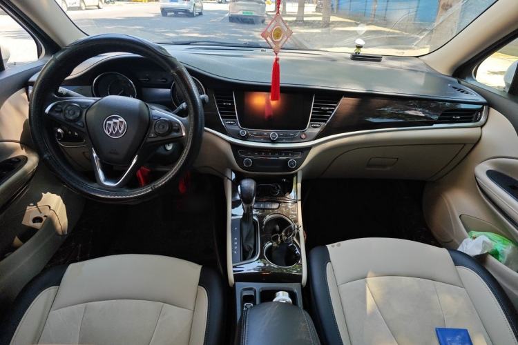 Used Buick Verano 2018 Sedan 15S Automatic Leading Model Center Console