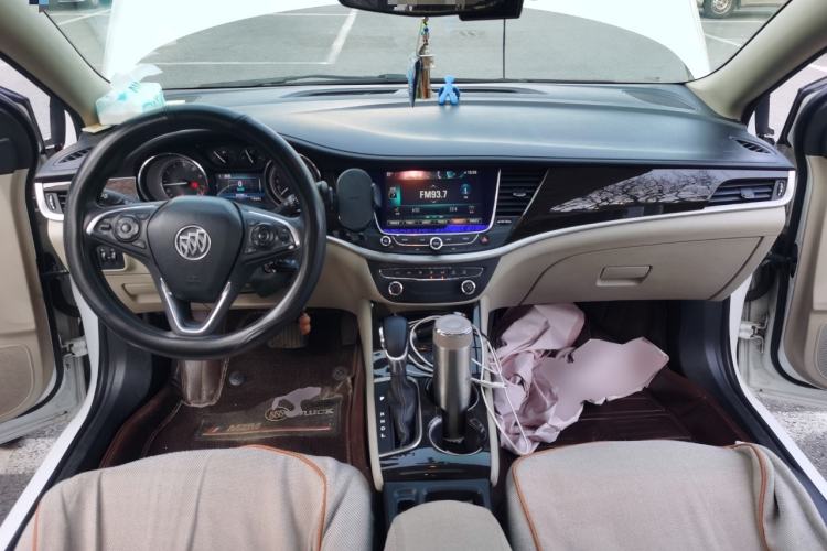 Used Buick Verano 2018 Sedan 15S Automatic Leading Model Center Console