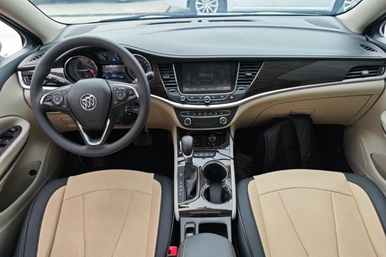 Used Buick Verano 2018 Sedan 15S Automatic Leading Model Center Console