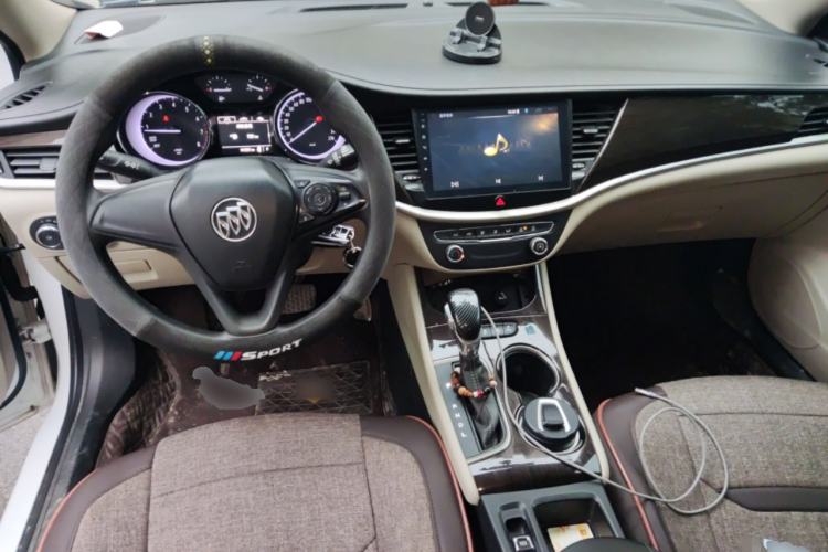 Used Buick Verano 2018 Sedan 15S Automatic Entry Model Center Console