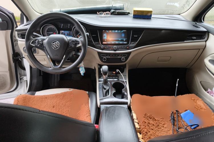 Used Buick Verano 2018 Sedan 15S Automatic Leading Model Center Console