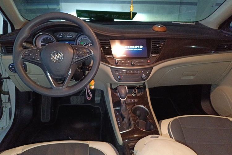 Used Buick Verano 2018 Sedan 15S Automatic Leading Model Center Console