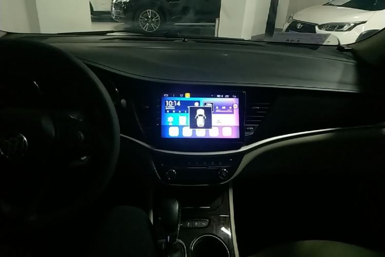 Used Buick Verano 2018 Sedan 15S Automatic Entry Model Center Console