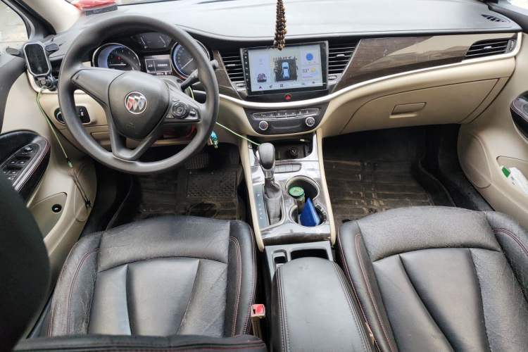Used Buick Verano 2018 Sedan 15S Automatic Entry Model Center Console