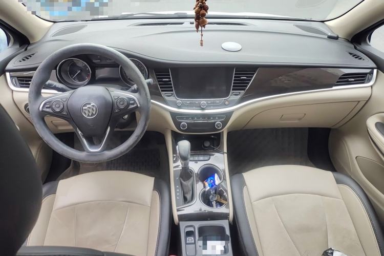 Used Buick Verano 2018 Sedan 15S Automatic Leading Model Center Console