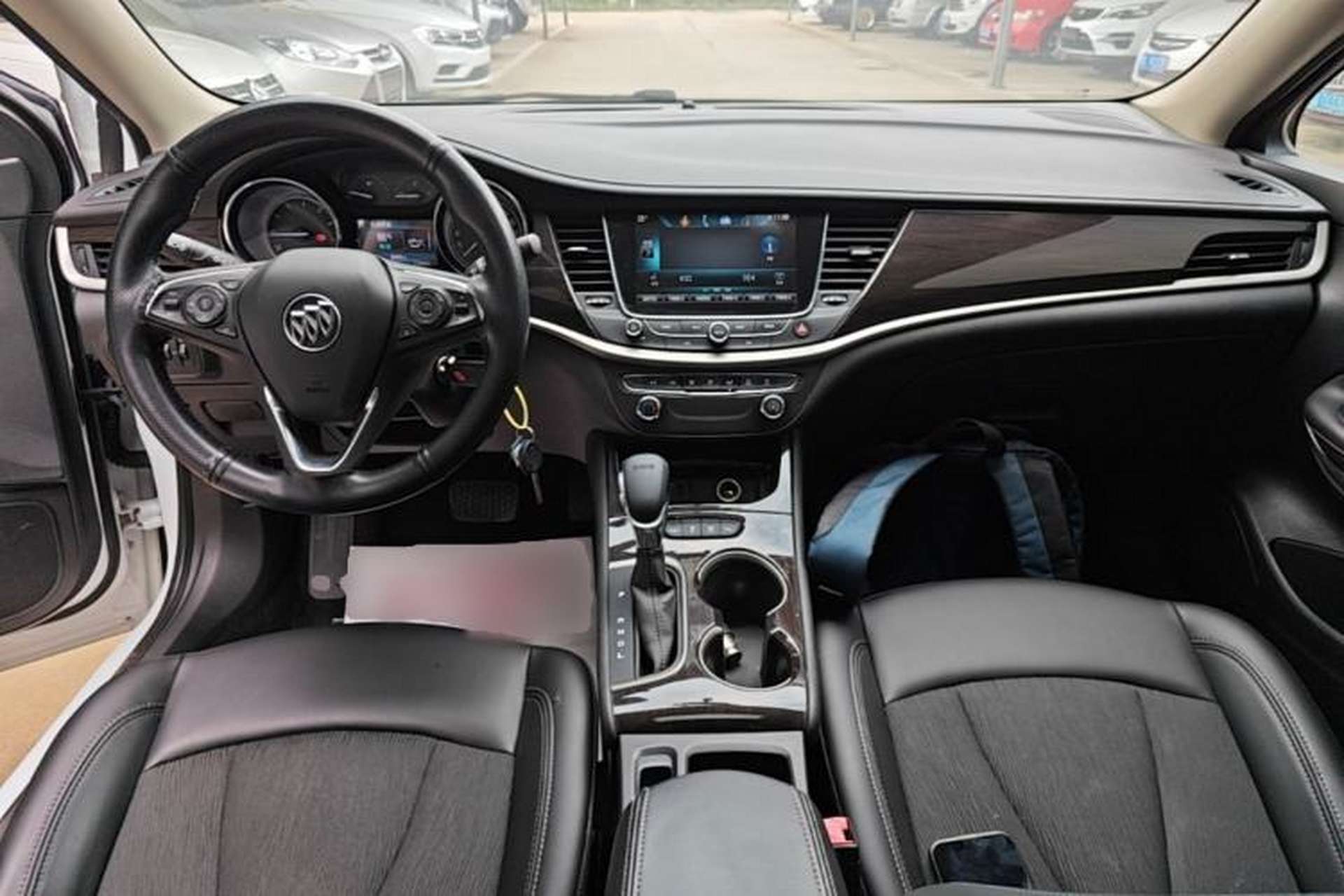 Used Buick Verano 2018 Sedan 20T Dual-Clutch Leading Model Center Console