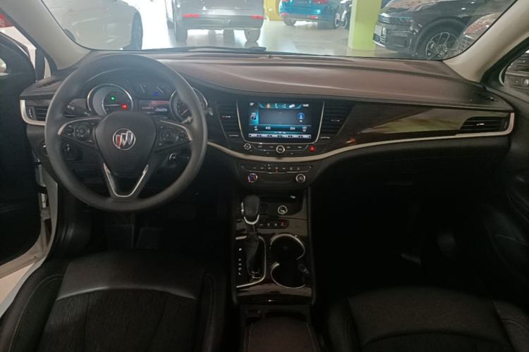Used Buick Verano 2018 Sedan 15S Automatic Leading Model Center Console