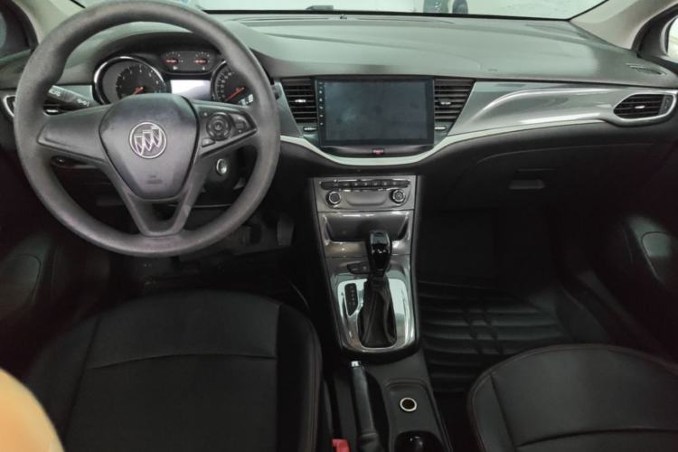 Used Buick Verano 2018 Hatchback 15S Automatic Ambition Model Center Console