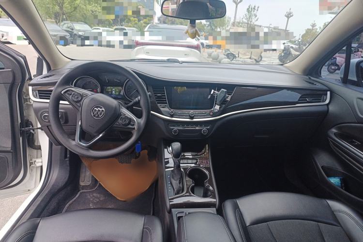 Used Buick Verano 2018 Sedan 20T Dual-Clutch Leading Model Center Console