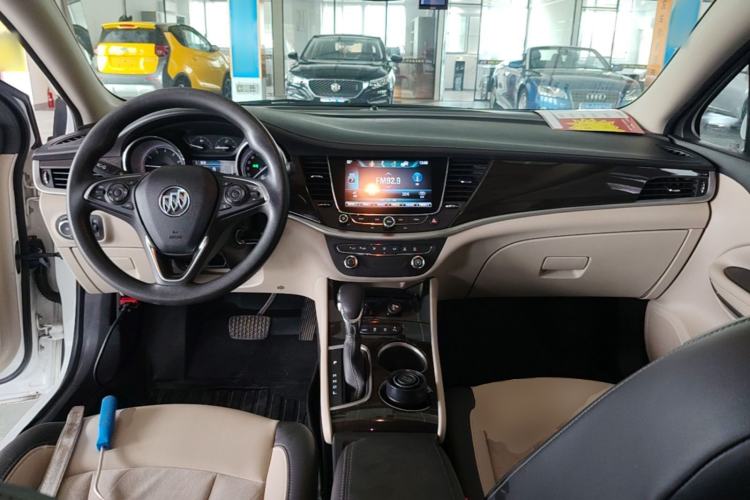 Used Buick Verano 2018 Sedan 15S Automatic Leading Model Center Console