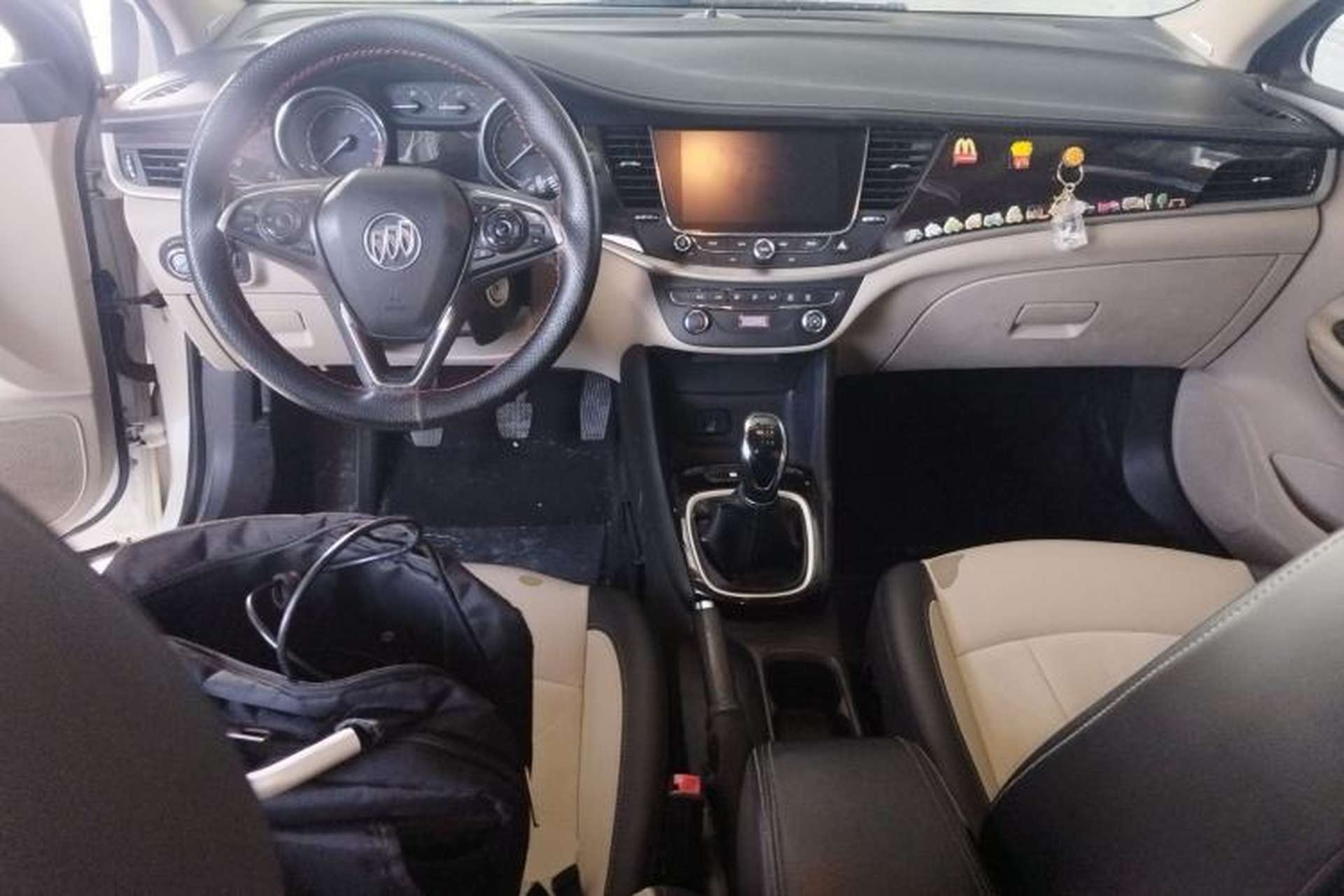 Used Buick Verano 2018 Sedan 15S Manual Leading Model Center Console