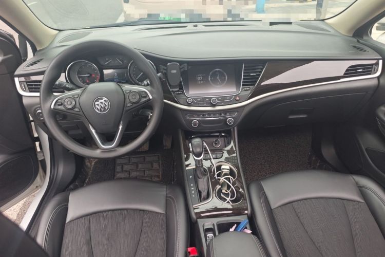 Used Buick Verano 2018 Sedan 20T Dual-Clutch Leading Model Center Console