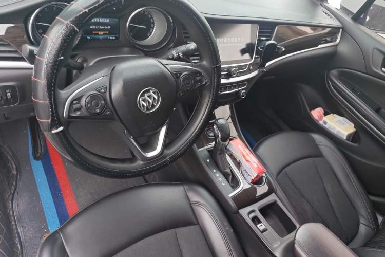 Used Buick Verano 2018 Sedan 20T Dual-Clutch Leading Model Center Console