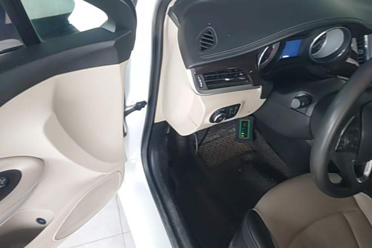 Used Buick Verano 2018 Sedan 15S Automatic Leading Model Driver Seat