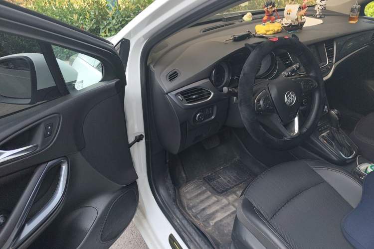 Used Buick Verano 2018 Hatchback 15S Automatic Leading Model Driver Seat