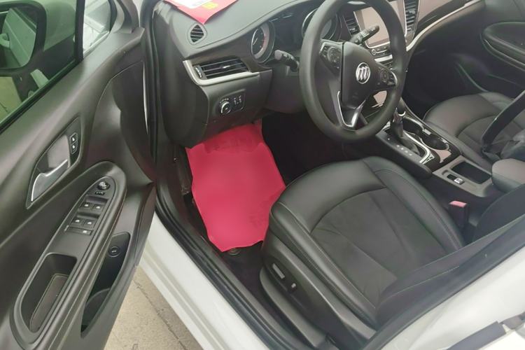 Used Buick Verano 2018 Sedan 20T Dual-Clutch Elite Model Driver Seat