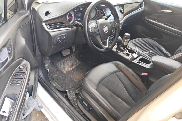Used Buick Verano 2018 Sedan 20T Dual-Clutch Elite Model Driver Seat