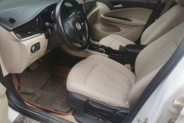 Used Buick Verano 2018 Sedan 15S Automatic Entry Model Driver Seat