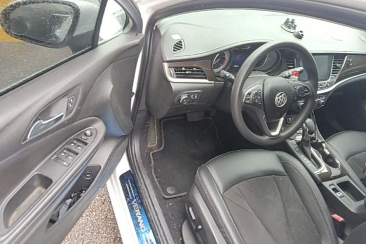 Used Buick Verano 2018 Sedan 20T Dual-Clutch Elite Model Driver Seat