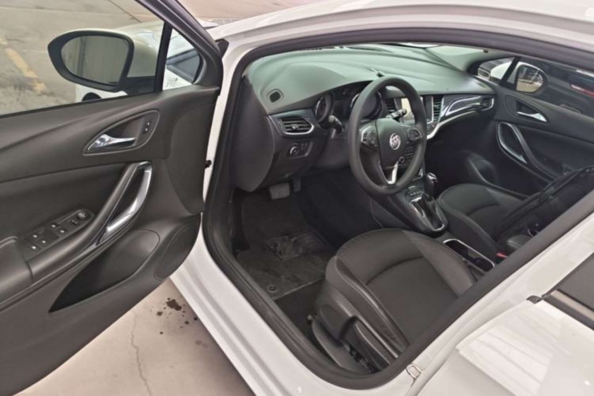 Used Buick Verano 2018 Hatchback 15S Automatic Leading Model Driver Seat