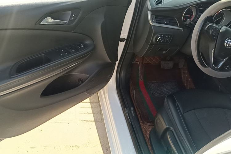 Used Buick Verano 2018 Sedan 20T Dual-Clutch Leading Model Driver Seat