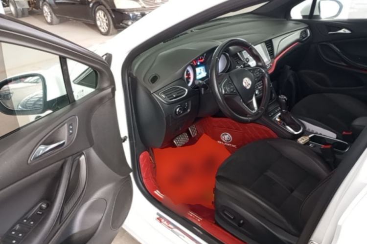 Used Buick Verano 2018 Hatchback GS 20T Dual-Clutch Luxury Model Driver Seat