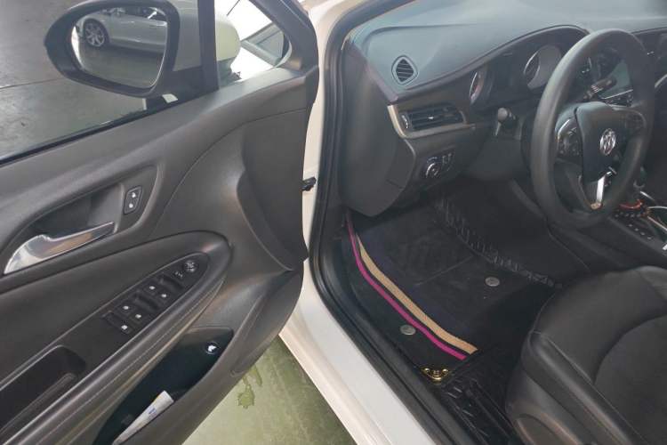 Used Buick Verano 2018 Sedan 20T Dual-Clutch Leading Model Driver Seat