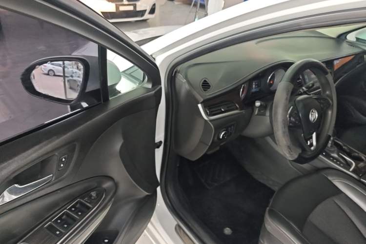 Used Buick Verano 2018 Sedan 20T Dual-Clutch Leading Model Driver Seat