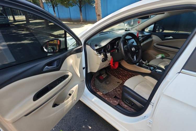 Used Buick Verano 2018 Sedan 15S Automatic Leading Model Driver Seat