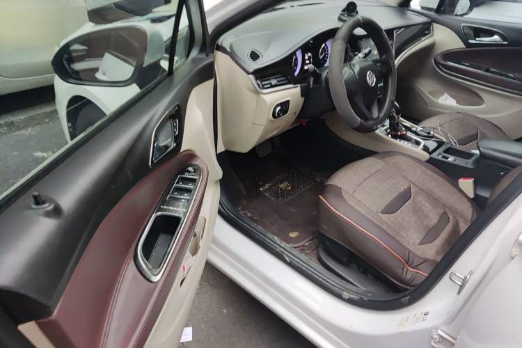 Used Buick Verano 2018 Sedan 15S Automatic Entry Model Driver Seat