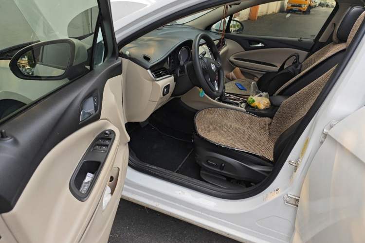 Used Buick Verano 2018 Sedan 15S Automatic Leading Model Driver Seat