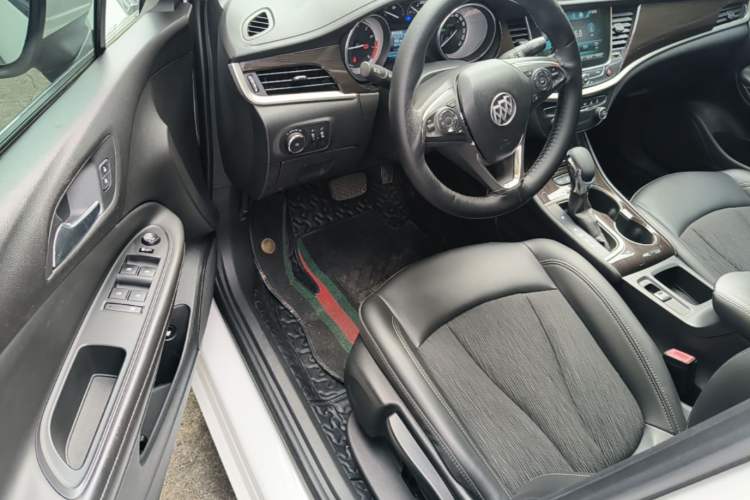 Used Buick Verano 2018 Sedan 20T Dual-Clutch Leading Model Driver Seat