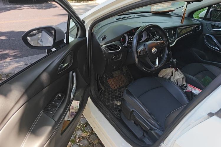 Used Buick Verano 2018 Hatchback 15S Automatic Leading Model Driver Seat