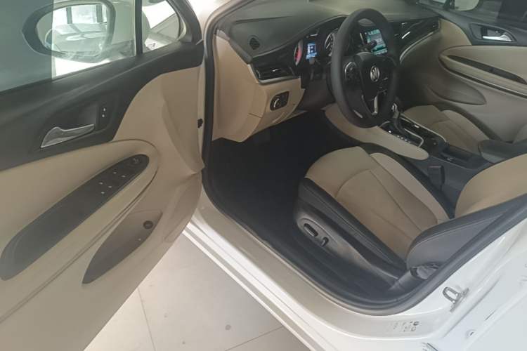 Used Buick Verano 2018 Sedan 15S Automatic Leading Model Driver Seat