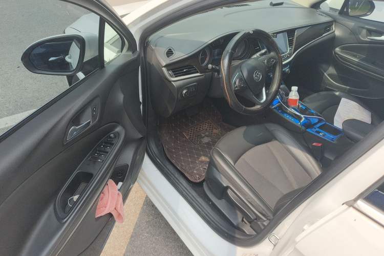 Used Buick Verano 2018 Sedan 20T Dual-Clutch Leading Model Driver Seat