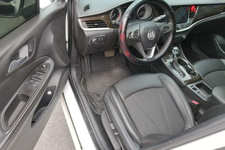 Used Buick Verano 2018 Sedan 20T Dual-Clutch Leading Model Driver Seat