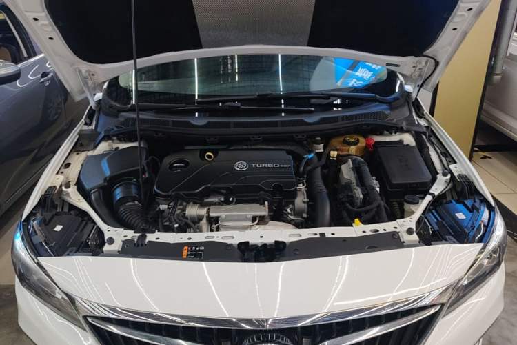 Used Buick Verano 2018 Sedan 20T Dual-Clutch Elite Model Engine Bay